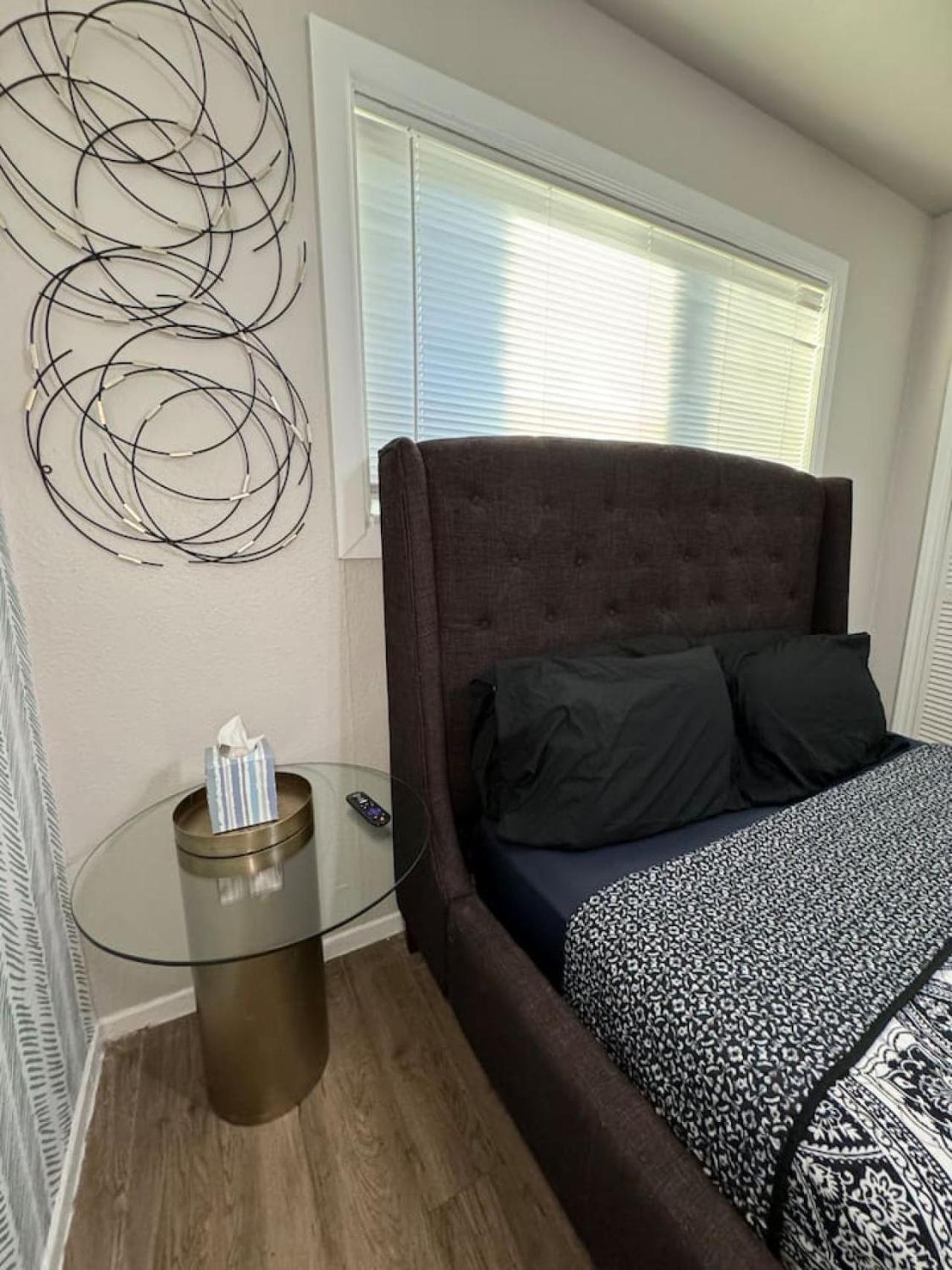 Apartment Downtown Premiere Escape 1bed Abode *
