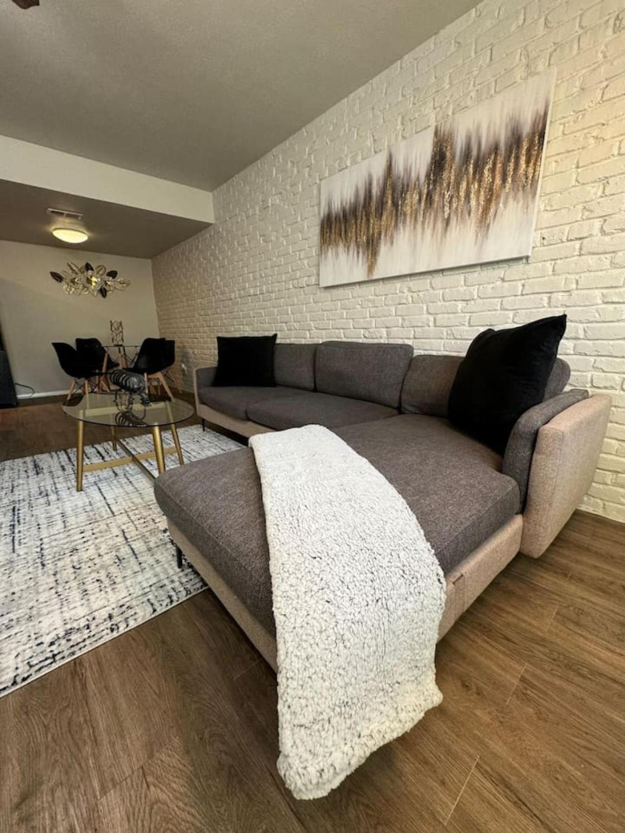 Downtown Premiere Escape 1bed Abode *